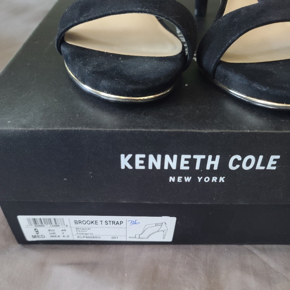 Kenneth cole heels size 9